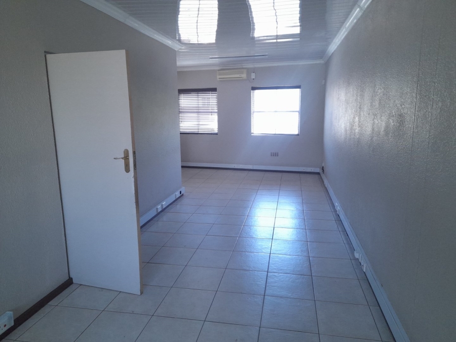 To Let commercial Property for Rent in Kenilworth Western Cape